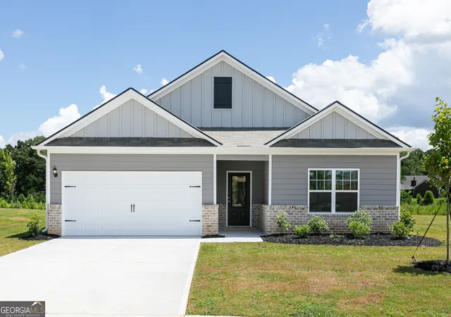 1st image of 405 Sand Dune Wy, Conyers, GA 30013 | MLS# 10799173