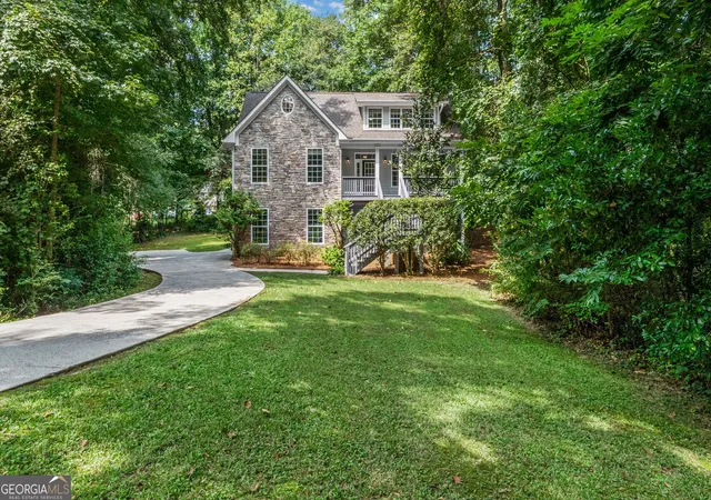 Photo 2 of Sale Pending at 54 Overbrook Ct, Newnan, GA 30263 | MLS# 10835719 | Listing updated on 2026-09-19