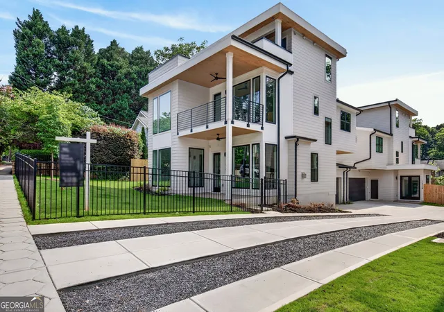 3rd image of 163 Walthall St Se #A, Atlanta, GA 30316 | MLS# 10758718