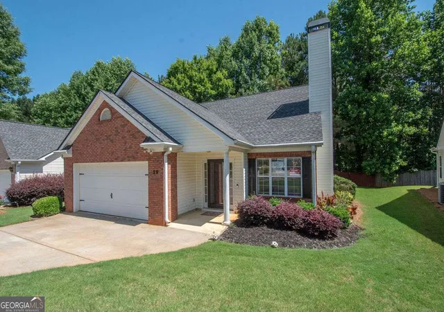 Photo 2 of Single family home for sale at 29 Riva Ridge Ln, Newnan, GA 30263 | MLS# 10779552 | Listing updated on 2026-09-22