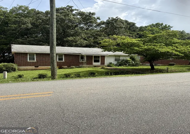 1st image of 217 Glenn St, Jackson, GA 30233 | MLS# 10812960