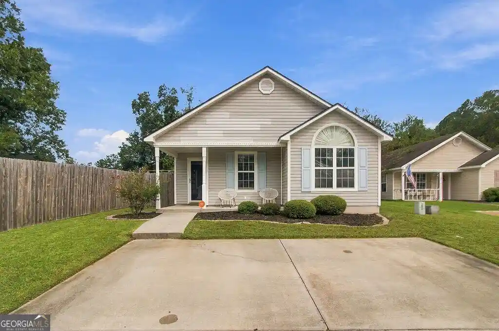 Photo 1 of Single family home for sale at 4076 Chadwyck Dr, Valdosta, GA 31605 | MLS# 10871049 | Listing updated on 2026-10-29