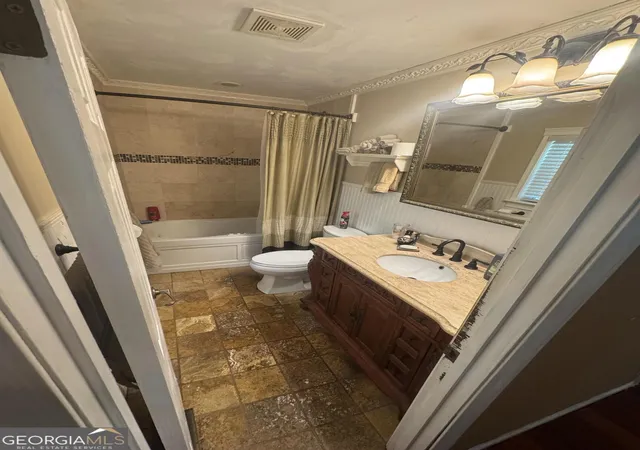 Photo 4 of Single family home for sale at 201 Loraine Woods Dr, Macon, GA 31210 | MLS# 10800484 | Listing updated on 2026-07-21