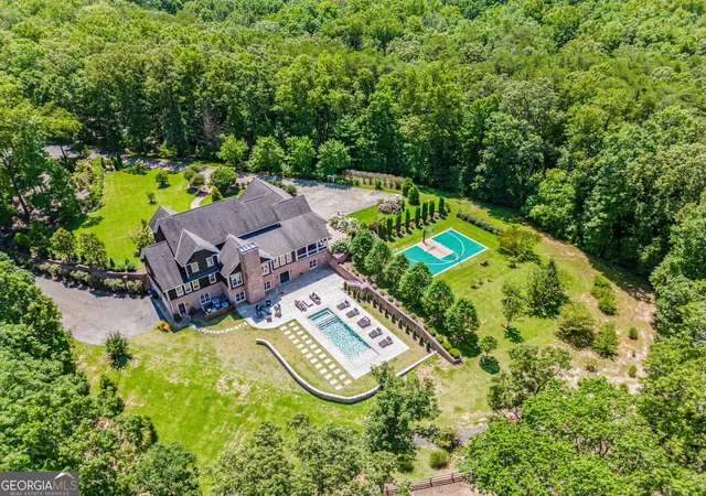 Photo 2 of Mansion for sale at 254 Nicholson Rd, Blue Ridge, GA 30513 | MLS# 10781039 | Listing updated on 2026-06-22