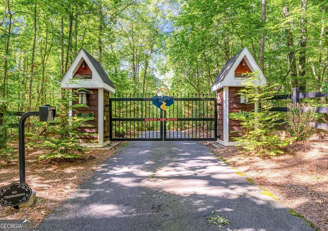 Photo 3 of Single family home for sale at 254 Nicholson Rd, Blue Ridge, GA 30513 | MLS# 10781039 | Listing updated on 2026-06-22
