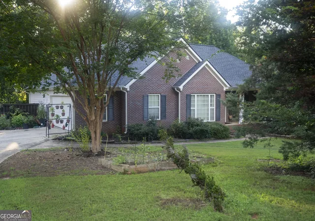 3rd image of 115 Planters Ridge Dr, Lagrange, GA 30240 | MLS# 10808126