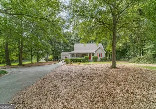 2nd image of 1804 Deer Ct, Monroe, GA 30656 | MLS# 10810605