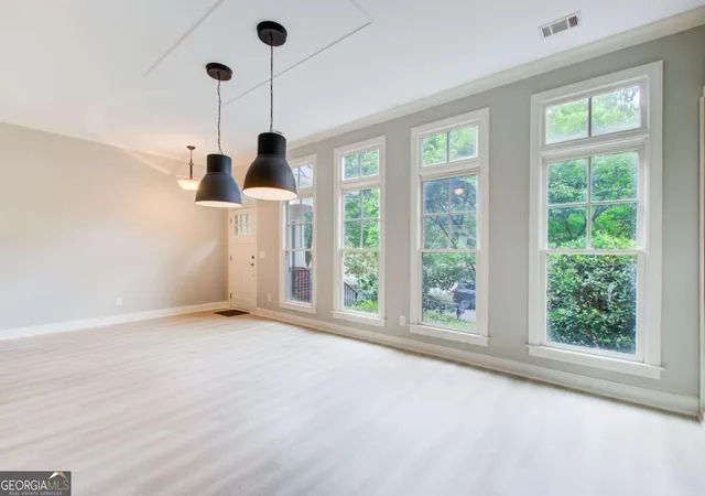 5th image of 12541 Danesfeld Dr, Alpharetta, GA 30004 | MLS# 10814727