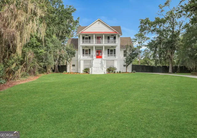 Photo 3 of Single family home for sale at 447 Sterling Woods Dr, Richmond Hill, GA 31324 | MLS# 10804713 | Listing updated on 2026-09-01