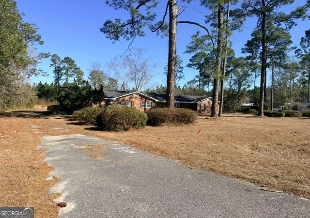 Photo 3 of Single family home for sale at 2993 Golden Isle E, Baxley, GA 31513 | MLS# 10813016 | Listing updated on 2026-09-13