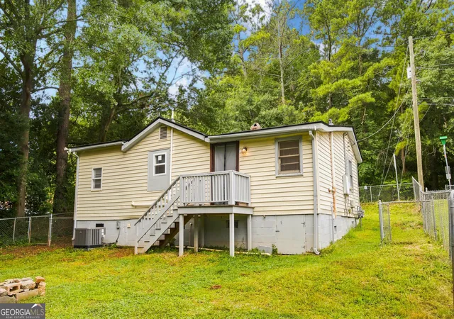 Photo 4 of Single family home for sale at 293 E Carver Dr, Athens, GA 30601 | MLS# 10823377 | Listing updated on 2026-09-21
