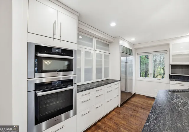 Listing Photo 5 - Condo for sale in building located at 3046 Vinings Fry Dr SE, Atlanta, GA 30339