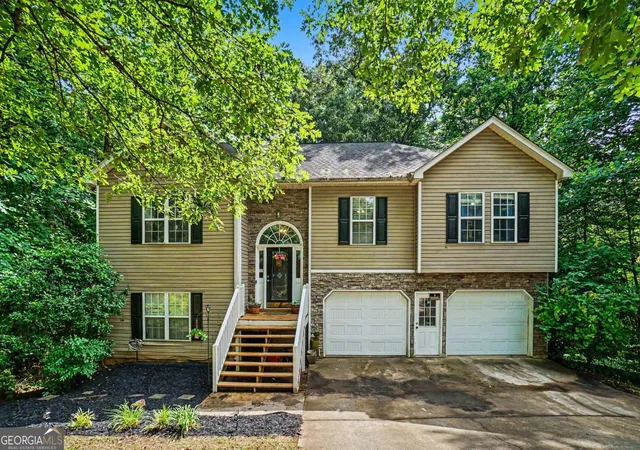 Photo 1 of Single family home for sale at 306 Queensbury Walk, Acworth, GA 30102 | MLS# 10771645 | Listing updated on 2026-08-13
