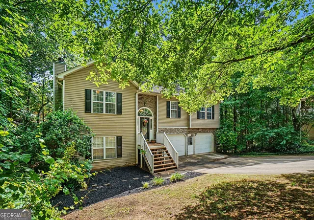 Photo 2 of Single family home for sale at 306 Queensbury Walk, Acworth, GA 30102 | MLS# 10771645 | Listing updated on 2026-08-13