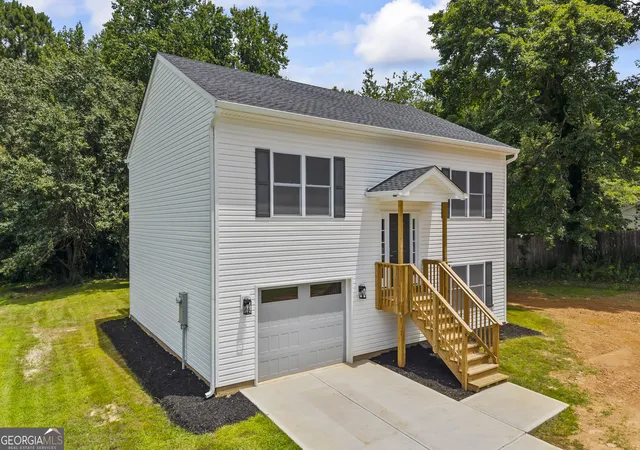 Homes for sale in Flowery Branch, GA | 3850 Deaton Rd, Flowery Branch, GA 30542 | MLS# 10793901