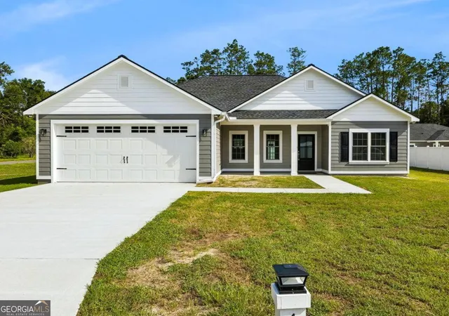 Photo 3 of Single family home for sale at 110 Robinson St, Folkston, GA 31537 | MLS# 10814424 | Listing updated on 2026-09-03