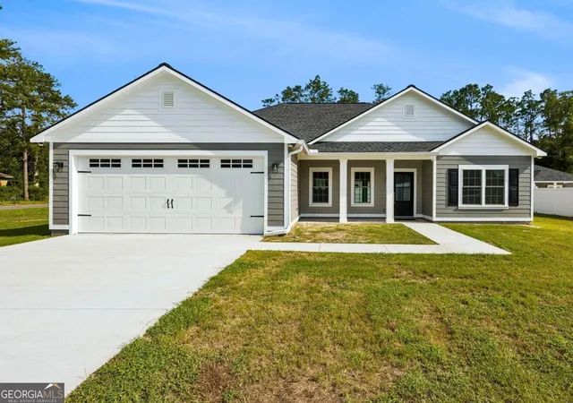 Photo 3 of Single family home for sale at 110 Robinson St, Folkston, GA 31537 | MLS# 10814424 | Listing updated on 2026-09-03