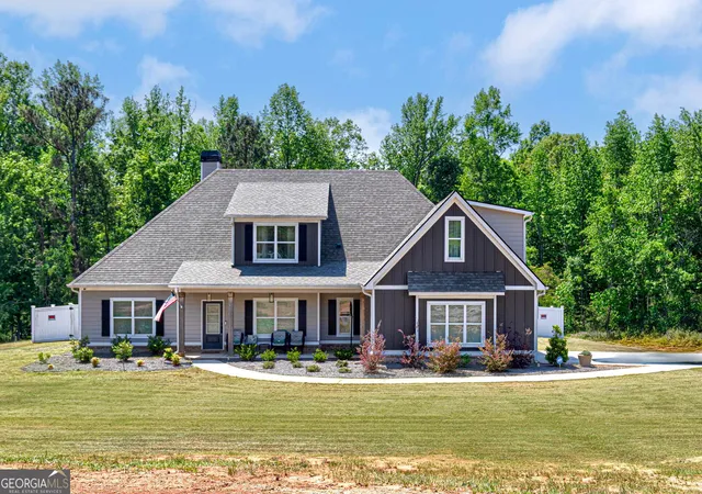 Homes for sale in Williamson, GA | 156 Lake Point Dr, Williamson, GA 30292 | MLS# 10740418