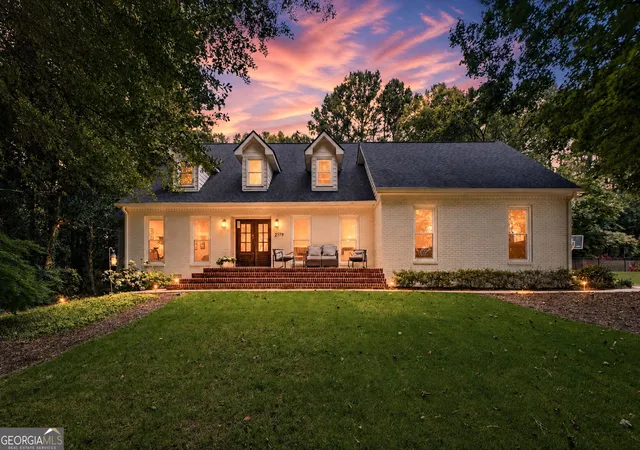2nd image of 2179 Emerald Dr, Jonesboro, GA 30236 | MLS# 10803763