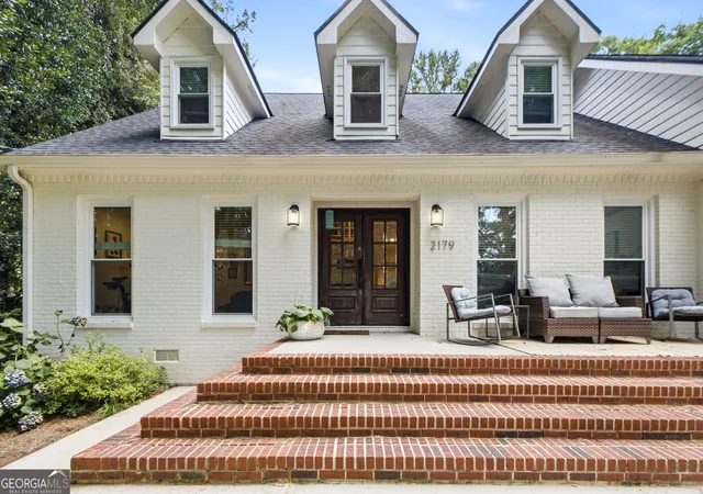 3rd image of 2179 Emerald Dr, Jonesboro, GA 30236 | MLS# 10803763
