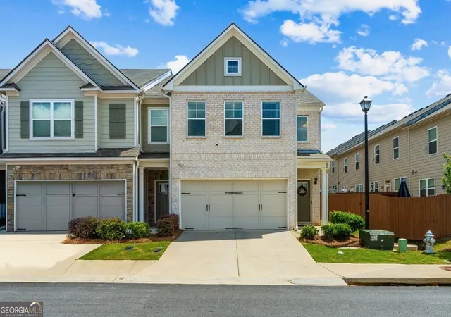 3rd image of 7651 Squire Ct, Fairburn, GA 30213 | MLS# 10795593