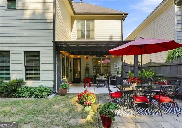 Photo 2 of Single family home for sale at 220 Water Oak Pl, Milton, GA 30009 | MLS# 10832161 | Listing updated on 2026-08-26