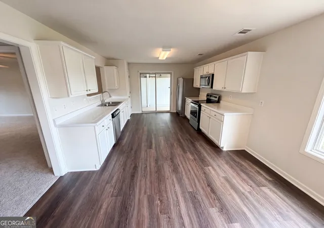 Photo 2 of Single family home for sale at 6126 Hickory Lane Dr, Union City, GA 30291 | MLS# 10771338 | Listing updated on 2026-08-25