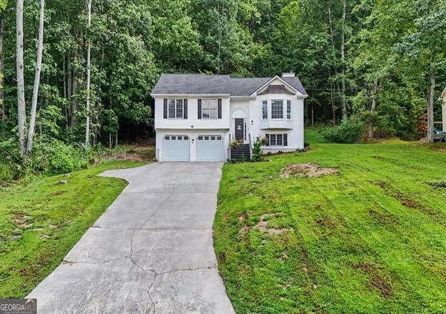 Photo 3 of Single family home for sale at 58 Willow Bend Dr Nw, Cartersville, GA 30121 | MLS# 10823955 | Listing updated on 2026-09-18