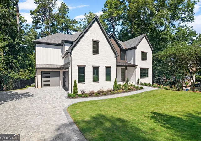 Photo 2 of Single family home for sale at 4132 Haverhill Dr Ne, Atlanta, GA 30342 | MLS# 10835474 | Listing updated on 2026-09-11