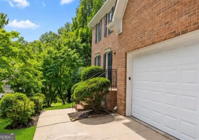 Photo 2 of Single family home for sale at 3501 Eastpines Wy, Snellville, GA 30039 | MLS# 10772294 | Listing updated on 2026-10-09