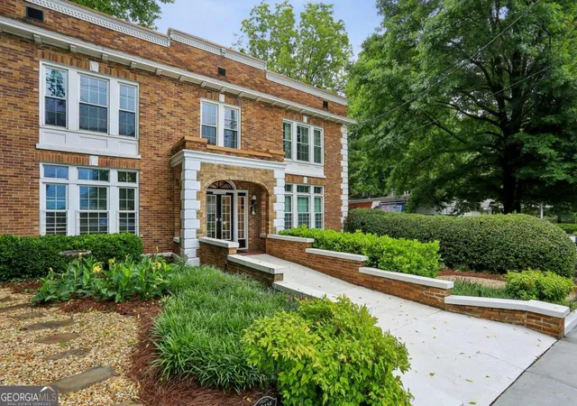 1st image of 242 12th St Ne #16, Atlanta, GA 30309 | MLS# 10773465