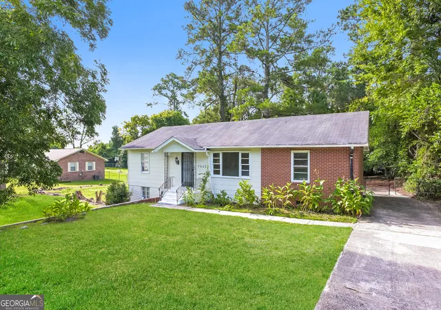 Photo 2 of Single family home for sale at 3662 Brownley Dr, Macon, GA 31206 | MLS# 10829137 | Listing updated on 2026-09-20