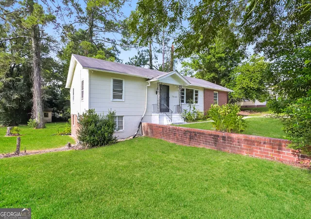 Photo 3 of Single family home for sale at 3662 Brownley Dr, Macon, GA 31206 | MLS# 10829137 | Listing updated on 2026-09-20