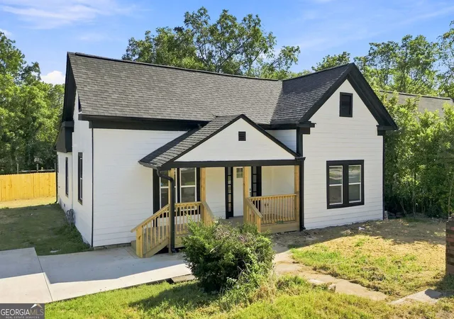 Photo 1 of Single family home for sale at 7516 Conyers St, Lithonia, GA 30058 | MLS# 10832792 | Listing updated on 2026-09-16