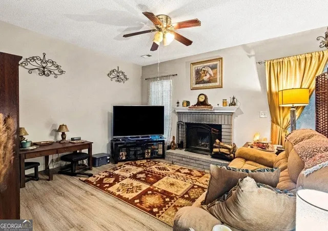 Photo 2 of Condo for sale at 128 Belmonte Dr Sw, Atlanta, GA 30311 | MLS# 10820903 | Listing updated on 2026-08-20