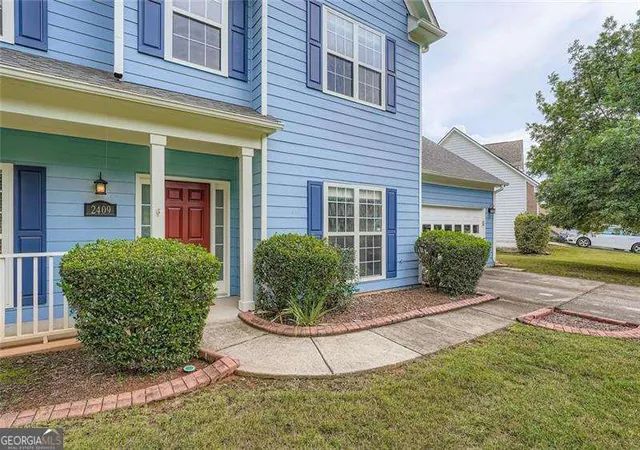 Photo 3 of Single family home for sale at 2409 Caneridge Point Sw, Marietta, GA 30064 | MLS# 10726713 | Listing updated on 2026-05-01