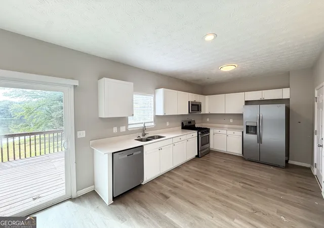 Photo 4 of Single family home for sale at 482 Waterfront Dr, Mcdonough, GA 30253 | MLS# 10829670 | Listing updated on 2026-10-03