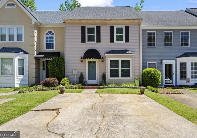 1st image of 573 Salem Woods Dr Se, Marietta, GA 30067 | MLS# 10821936