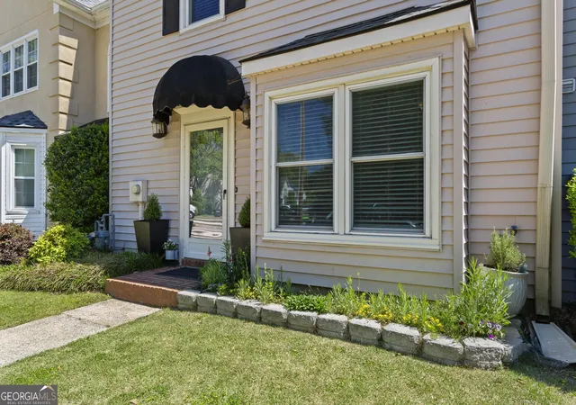 2nd image of 573 Salem Woods Dr Se, Marietta, GA 30067 | MLS# 10821936