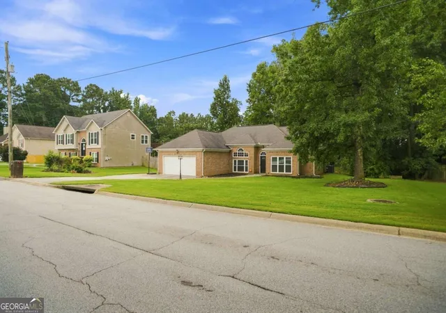 2nd image of 3505 Garden Walk Ln, Loganville, GA 30052 | MLS# 10817635