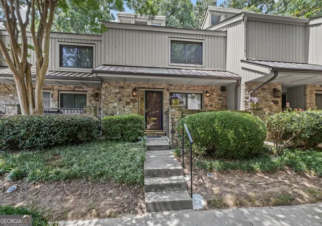 Photo 2 of Townhouse for sale at 1252 Druid Knoll Dr Ne, Brookhaven, GA 30319 | MLS# 10790888 | Listing updated on 2026-09-12