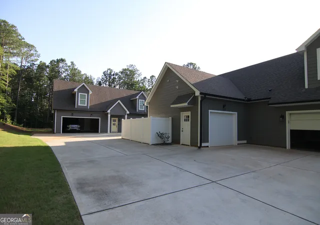 3rd image of 465 Buddy West Rd, Newnan, GA 30263 | MLS# 10798541