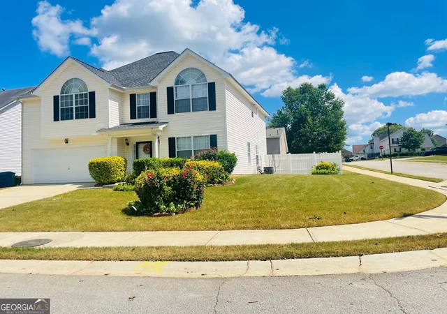 Photo 2 of Single family home for sale at 1130 Ivey Ln, Mcdonough, GA 30253 | MLS# 10805642 | Listing updated on 2026-09-15