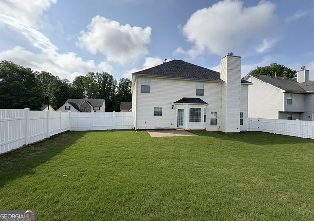 Photo 3 of Single family home for sale at 1130 Ivey Ln, Mcdonough, GA 30253 | MLS# 10805642 | Listing updated on 2026-09-15