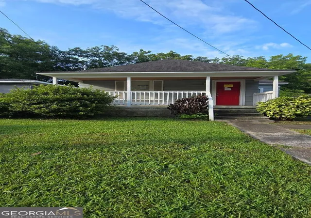 2nd image of 71 Martin Luther King Dr, Newnan, GA 30263 | MLS# 10799022