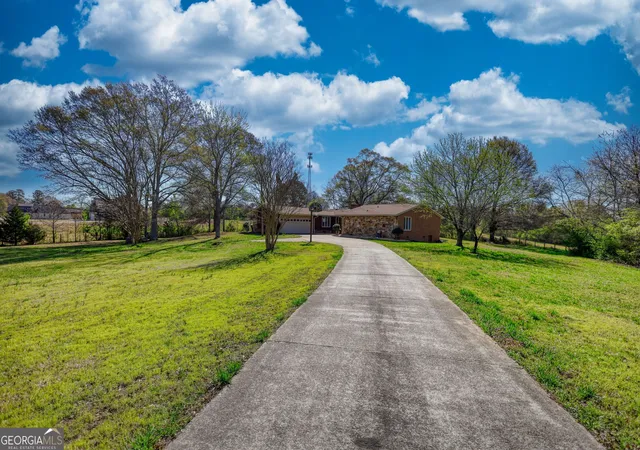 4th image of 610 Loth Wages Rd, Dacula, GA 30019 | MLS# 10623578