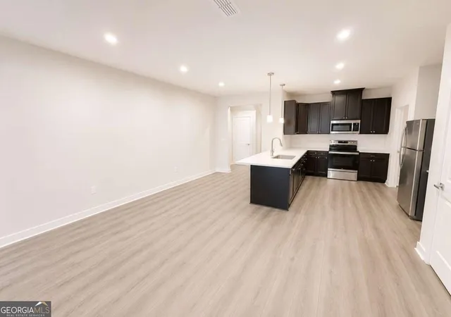5th image of 320 Mayflower Dr, Mcdonough, GA 30253 | MLS# 10801547
