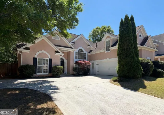 Photo 3 of Single family home for sale at 404 Eaglet Ct, Mcdonough, GA 30253 | MLS# 10730990 | Listing updated on 2026-09-20