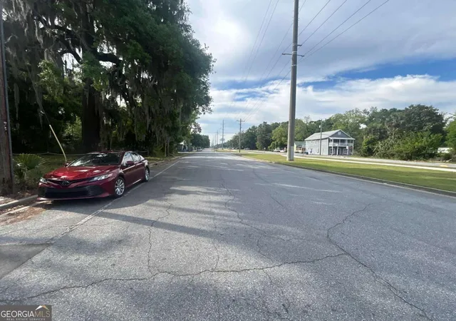 4th image of 1414 Martin Luther King Jr Blvd, Brunswick, GA 31520 | MLS# 10742345