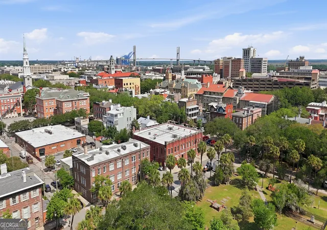 Homes for sale in Savannah, GA | 219 Abercorn Street, Savannah, GA 31401 | Houzeo